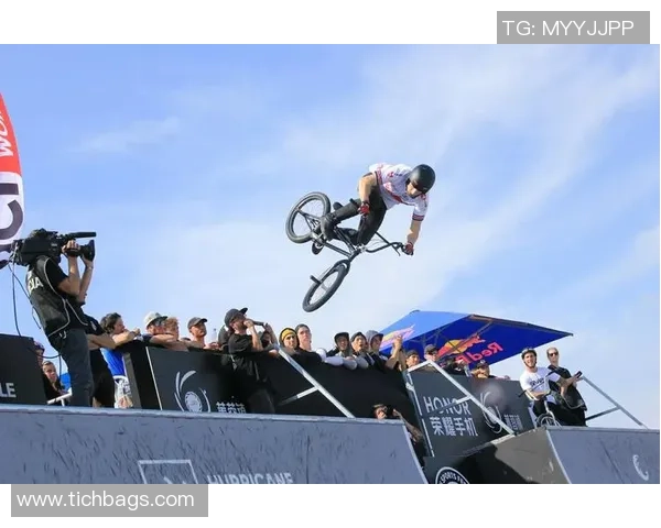 极限运动的挑战与荣耀:揭秘上海极限运动队的奋战历程与反击之路 极限运动的挑战与荣耀:揭秘上海极限运动队的奋战历程与反击之路